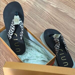 Stylish Black and Leopard Print Flip Flops